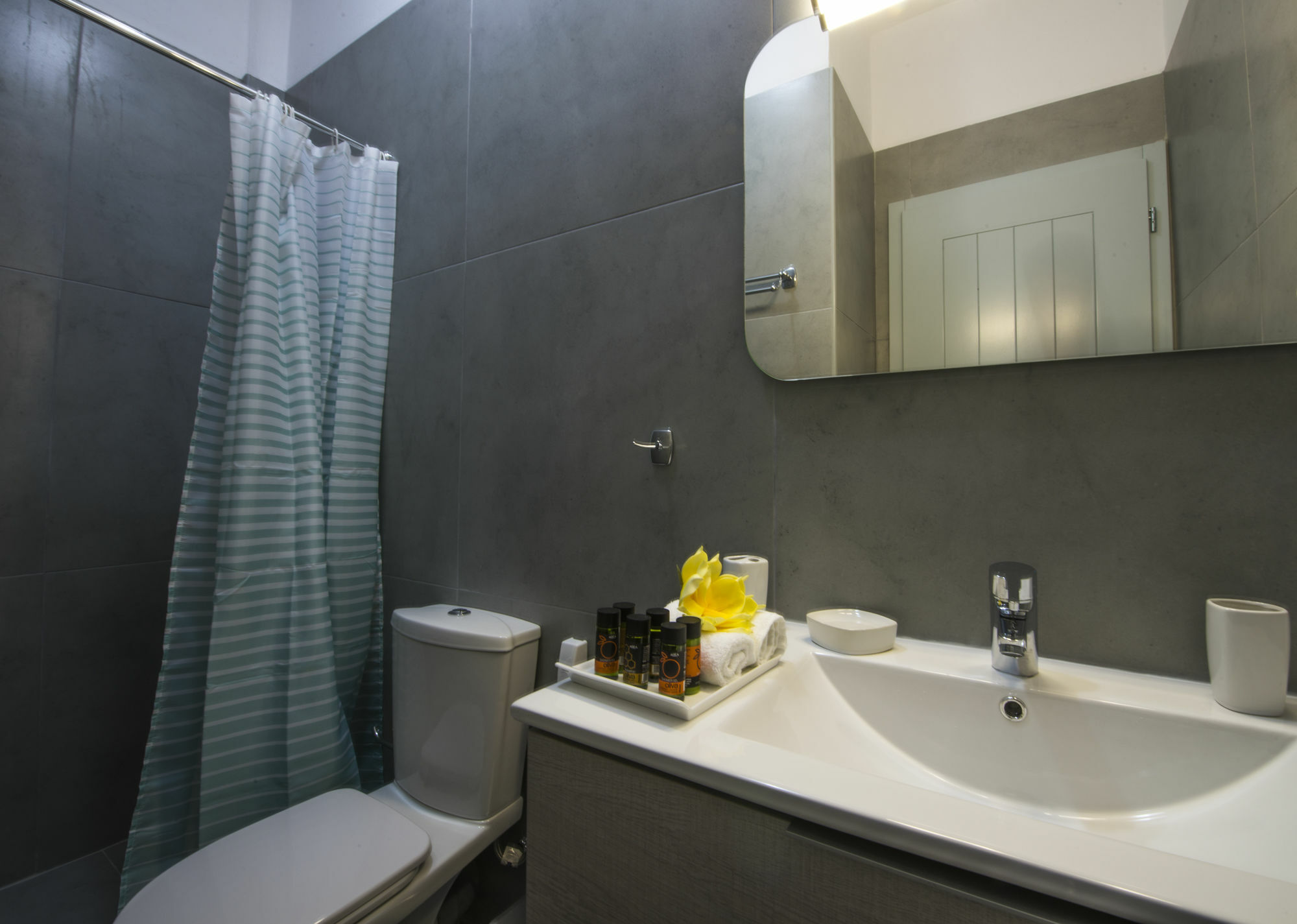 מונוליתוס Sea And Sand Villas מראה חיצוני תמונה